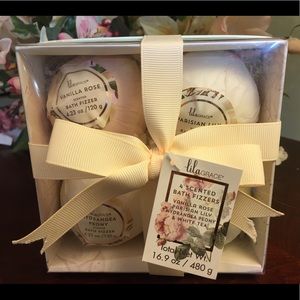 BNWT Lilagrace Four Scented Bath Fizzers